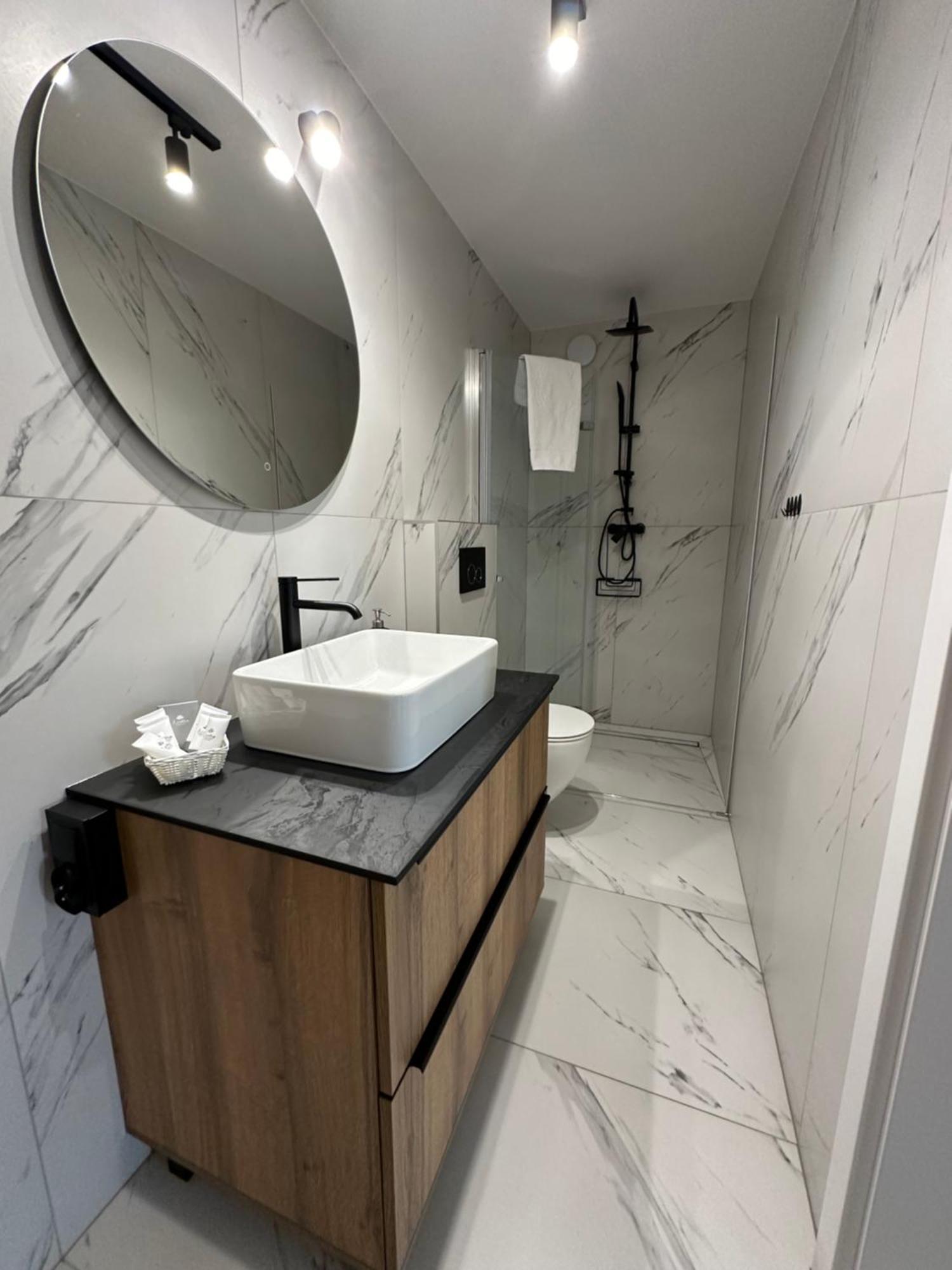 Apartamenty Ceramiczna โบเลสวาเวียส ภายนอก รูปภาพ