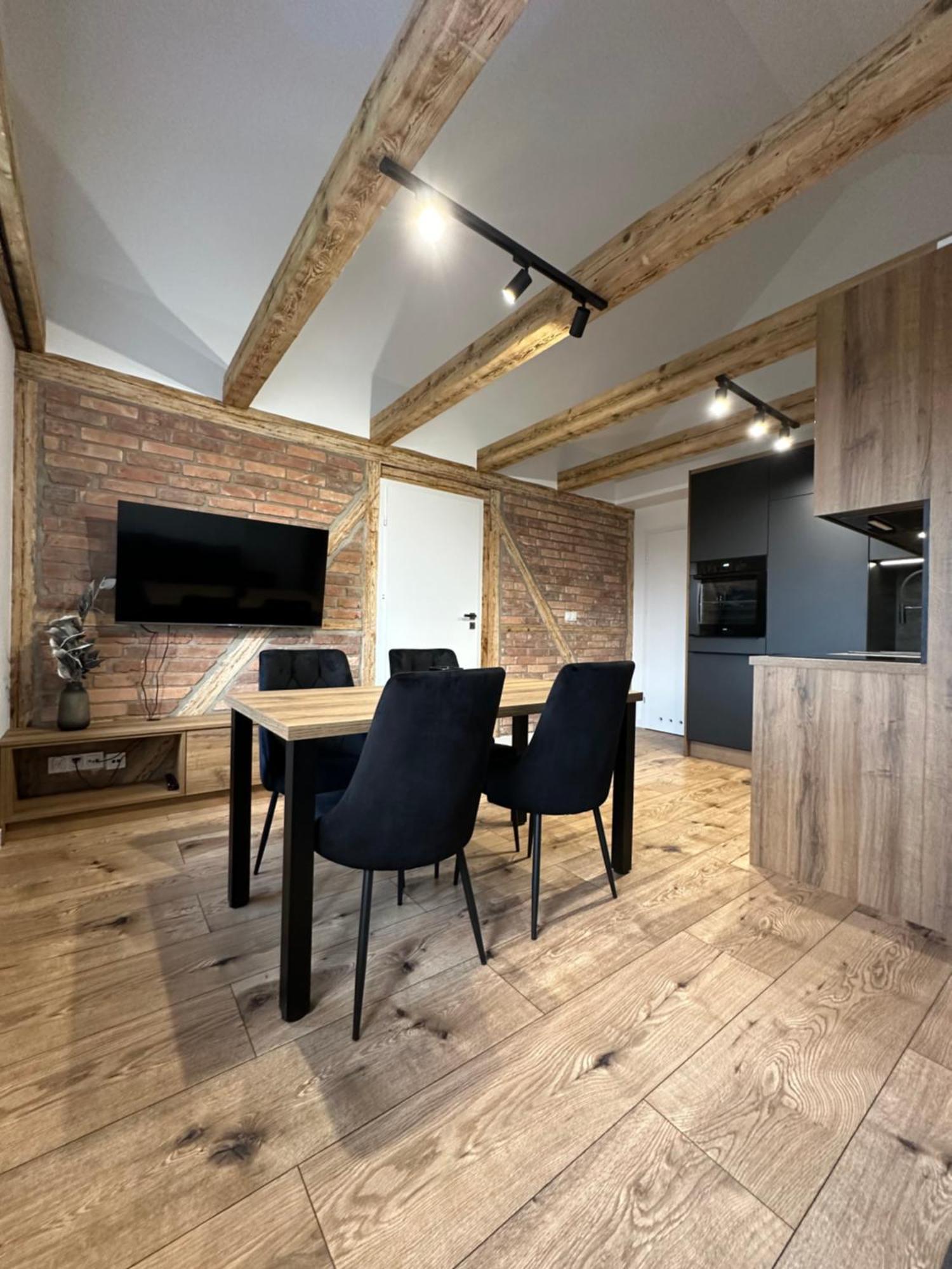 Apartamenty Ceramiczna โบเลสวาเวียส ภายนอก รูปภาพ