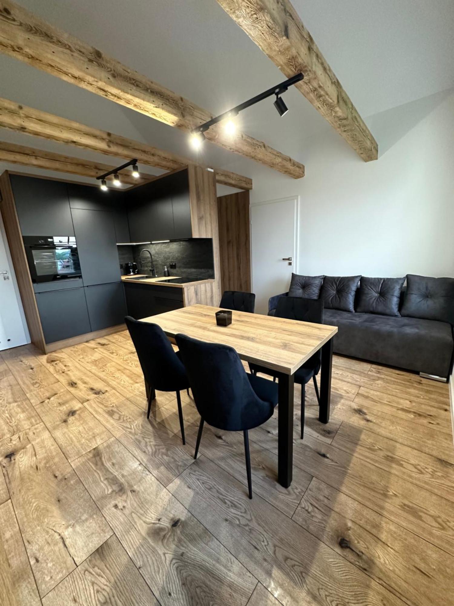 Apartamenty Ceramiczna โบเลสวาเวียส ภายนอก รูปภาพ