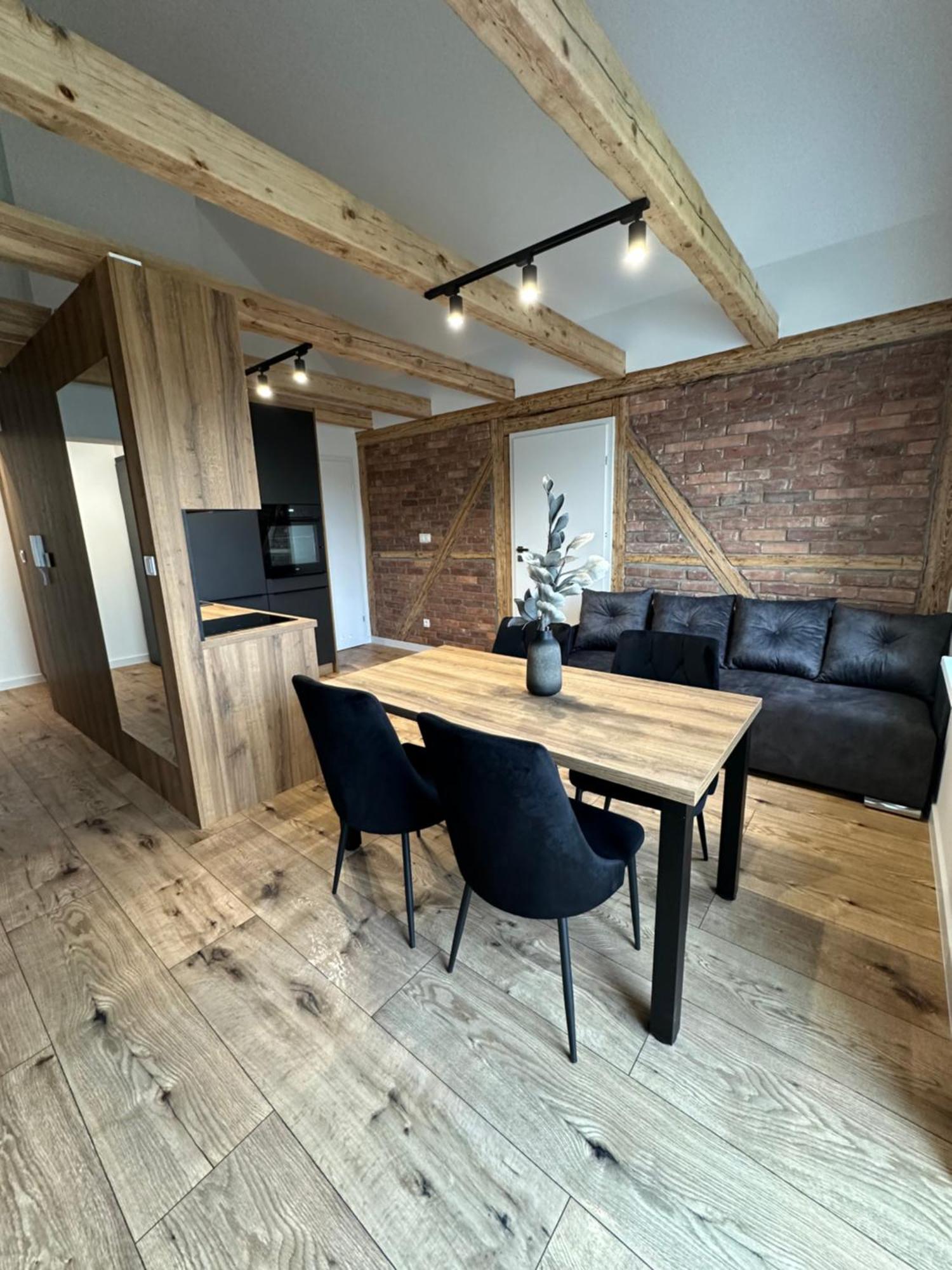 Apartamenty Ceramiczna โบเลสวาเวียส ภายนอก รูปภาพ